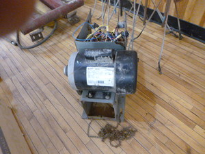lot 187 image: Garage Door Opener - For Parts