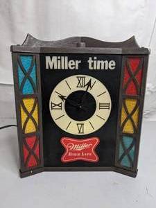 lot 61 image: Vintage Miller High Life Lighted Wall Clock - As Is