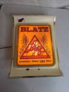 lot 64 image: Vintage Blatz Beer Lighted Advertising Sign