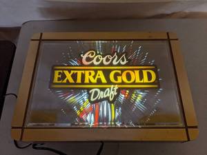 lot 115 image: Vintage Coors Starburst Light Up Back Bar Advertising Sign
