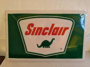 lot 123 image: Vintage Sinclair Oil Dino Sign