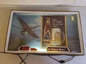 lot 131 image: Vintage Blatz Beer Lighted Canada Goose Advertising Sign