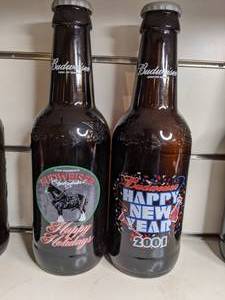 lot 1552 image: Glass Budweiser Holiday Collectible Bottles (249)