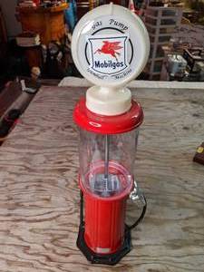lot 287 image: Vintage Stle Mobiloil Advertising Gas Pump Gumball Machine