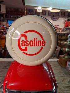 lot 298 image: Replica Vintage Mini Gas Pump Light Up RadioCassette Player
