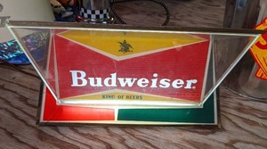 lot 501 image: Budweiser Lighted Tabletop Display