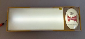 lot 79 image: Lighted Budweiser Beer Advertising Bar Sign