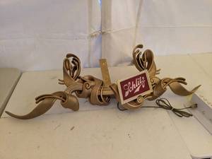 lot 156 image: Schlitz Beer Light Up Bar Sign
