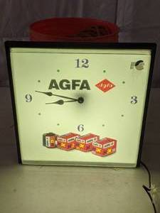 lot 90 image: Agfa Light up Clock