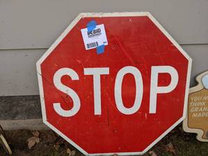 lot 565 image: Stop Sign