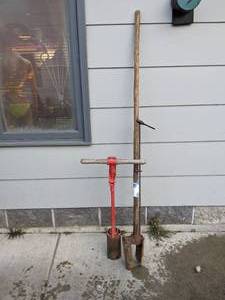 lot 587 image: AntiquePrimitive Farm and Yard Equipment