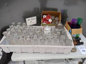 lot 237 image: Lot of Glassware