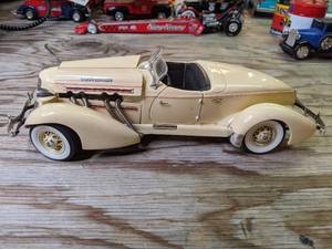 lot 610 image: Replica Roadster