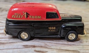 lot 531 image: 1998 Fleet Farm Toy Car Bank