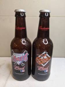 lot 313 image: Pair of 2 Budweiser  Large Glass Novelty Beer Bottles