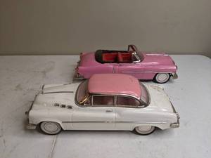 lot 317 image: Pair of 2  Diecast Model Cars