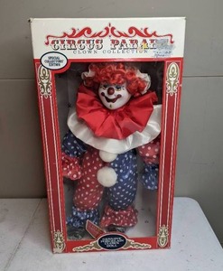 lot 344 image: Vintage Anco Circus Parade Porcelain Clown Doll in Box