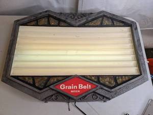 lot 752 image: Customizable Grain Belt Light Up Menu Board