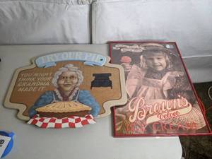 lot 769 image: 2 wall decor signs