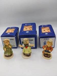 lot 855 image: 3 Hummel Figurines