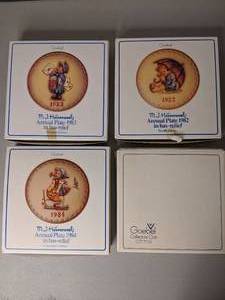 lot 924 image: Four Hummel Commemorative Annual Plates in Box