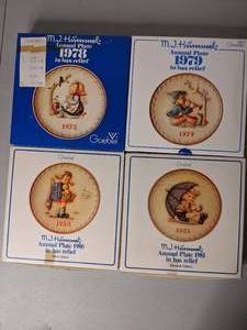 lot 925 image: Four Hummel Commemorative Annual Plates in Box