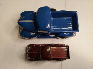 lot 684 image: Replica Trucks Metal and Ceramic