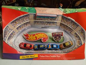 lot 1309 image: Vintage 50th Anniversary Hot Wheels Car Set