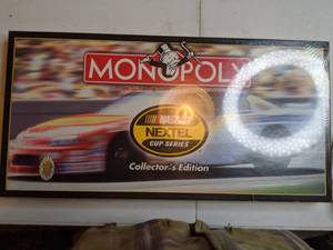 lot 1317 image: 2005 Monopoly NASCAR Nextel Cup Series Collectors Edition Game