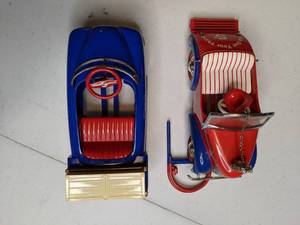 lot 673 image: Toy Cars - Big A Auto & Pepsi Fire Truck