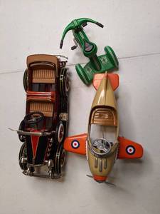 lot 680 image: Hallmark Limited Edition Kiddie Car Classics