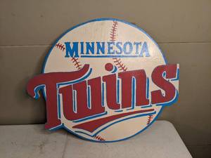 lot 389 image: Hand Painted Minnesota Twins Wood Wall Hanging