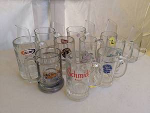 lot 785 image: Fifteen Assorted Glass Beer Mugs