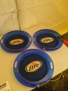 lot 1001 image: Miller Lite Decorative Plates