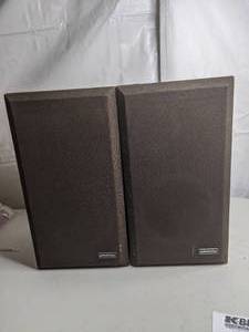 lot 1011 image: Pair of Audiophonics Floor Speakers