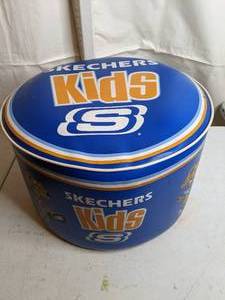 lot 1031 image: Daytona 500 Game & Skechers Stool