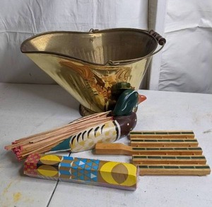 lot 1039 image: Duck Match Holder & Assorted Household Items