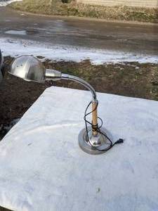 lot 836 image: Flexible Chrome Table Lamp