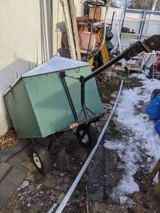 lot 847 image: Small Two Wheel Trailer