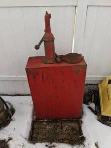 lot 849 image: Antique Pump - Standard Oil