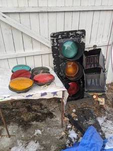 lot 1576 image: Real LED Traffic Lights and Walk Dont Walk Light (855)
