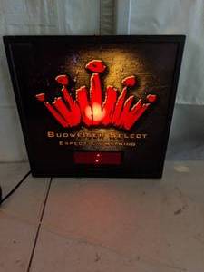 lot 87 image: Budweiser Select Expect Everything Light up clock