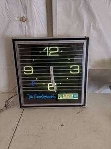 lot 116 image: Vintage Mr. Goodwrench Wall Clock
