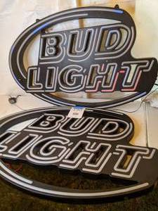 lot 190 image: Pair of Matching Bud Light Lighted Signs - As Is