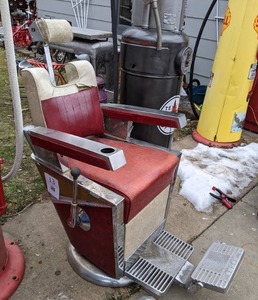 lot 13 image: Vintage 1950s Kochs Vinyl & Chrome Barber Chair
