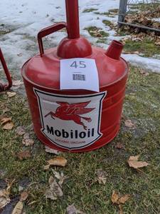 lot 45 image: Extended Neck Oil Collection Pan and Can