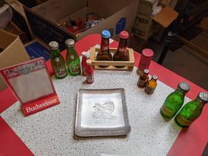 lot 1376 image: Vintage Novelty  Restaurant Supplies