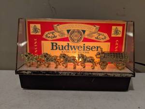 lot 1266 image: Lighted Budweiser Clydesdale Tabletop Advertising Display Piece