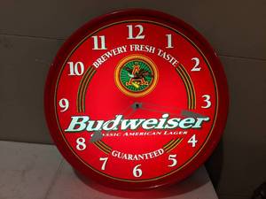 lot 1269 image: Late 90s Budweiser Lighted Plastic Wall Clock