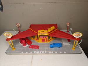 lot 1240 image: Vintage Sears Automotive Center Playset by Marx in Box